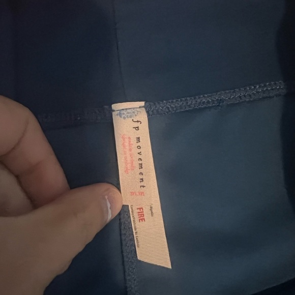 Free People Movement turnout tie leggings wrap capri blue size medium - Picture 3 of 3